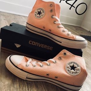 Blush Converse